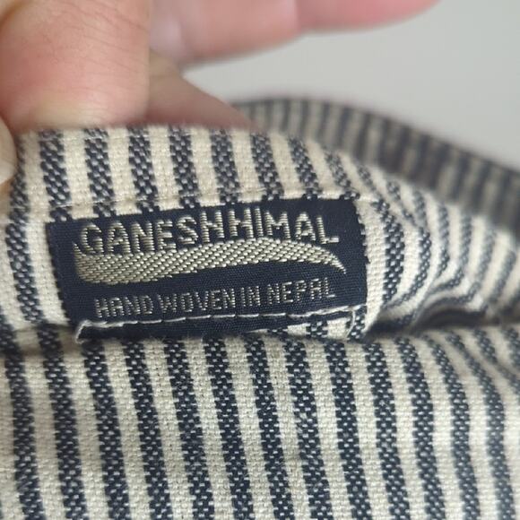 Compact Black Tire Crossbody Bag Upcycled Adjustable Strap - Picture 10 of 15